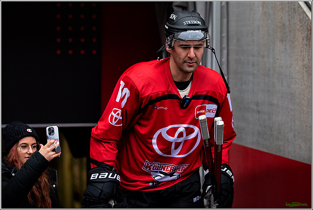 PENNY DEL; Koelner Haie Wintergame Training; Koeln, 02.12.2022